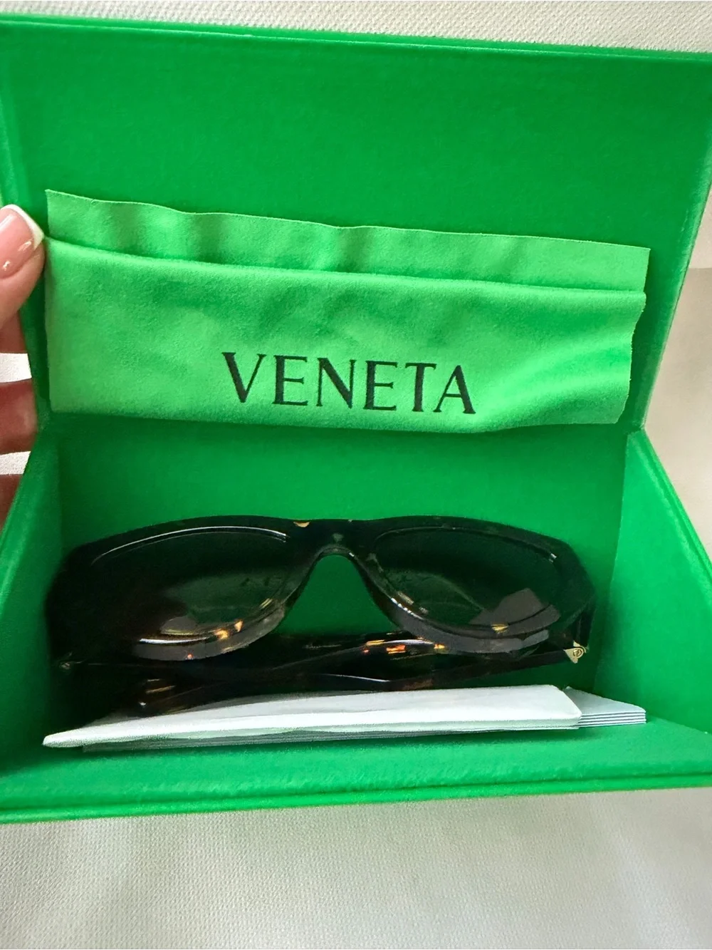 Bottega Veneta BV1176S 002 Havana Brown Cat-Eye Sunglasses – Excellent Condition